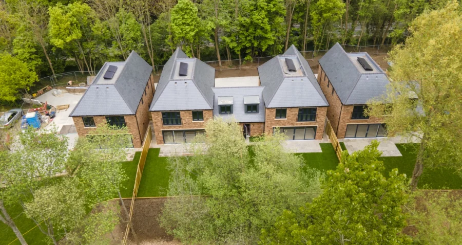 4 and 5 Bedroom Houses Frogmore St Albans